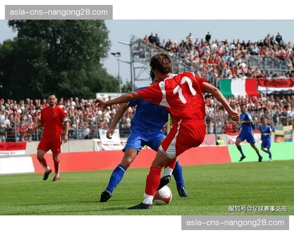 法国北部地区业余联赛决赛将在里尔主场进行,推动基层足球 法国北部地区业余联赛决赛将在里尔主场进行,推动基层足球