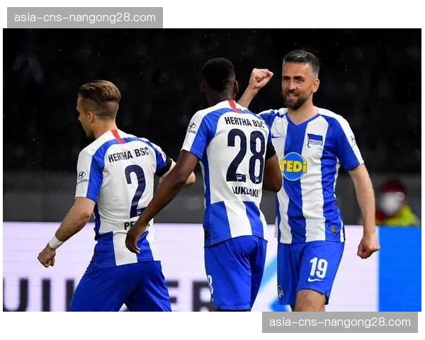 柏林街头足球联赛引入德甲俱乐部数据支持，推广科学射门训练