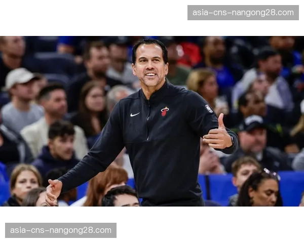 前德国助教加盟摩纳哥教练组，曾以设计高位压迫体系闻名，将负责战术细节