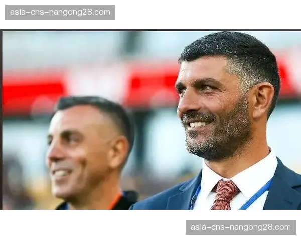 中超历史首次亲兄弟主帅对决：约翰·阿洛伊西与罗斯·阿洛伊西同场斗法